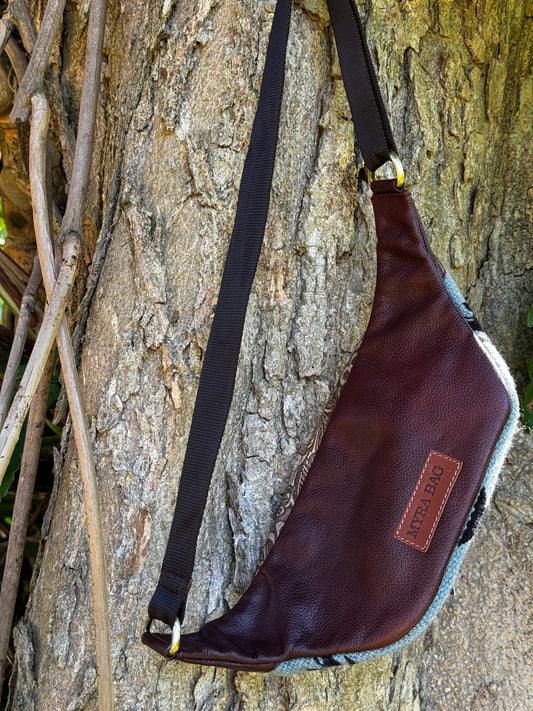 Cloud Arrow Waist Fanny Bag