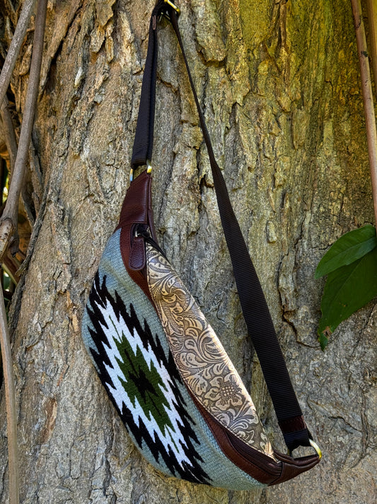 Cloud Arrow Waist Fanny Bag