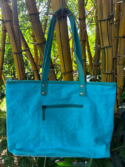 Tonga Ridge Tote Bag in Turquoise