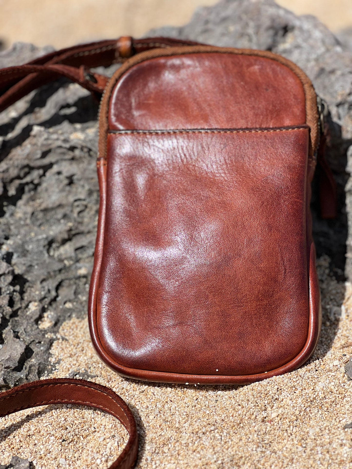 Spaghetti western Small Cross Body