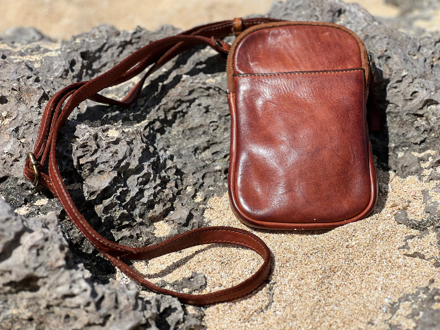 Spaghetti western Small Cross Body